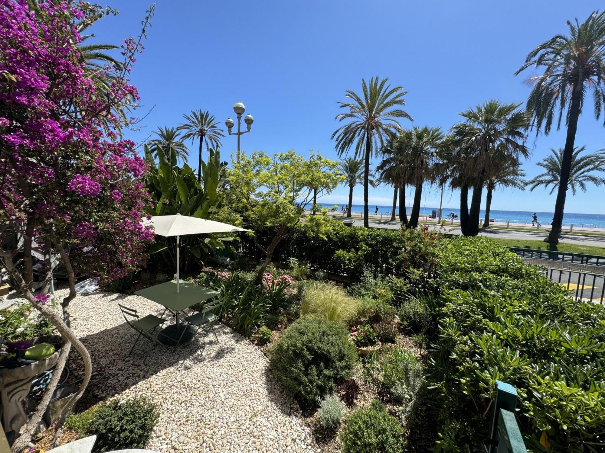 Cosy Sea Front Garden Appartamento *